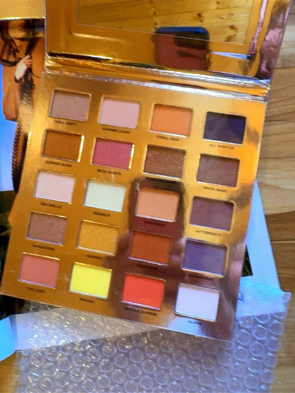 Iconic London Sunset to Sunrise 20-Shade Eyeshadow Palette New in Box